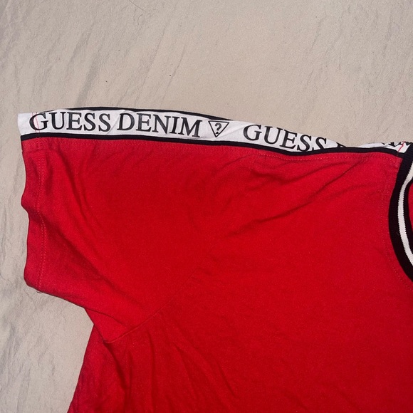Men's Guess Red T-shirt - Picture 2 of 5